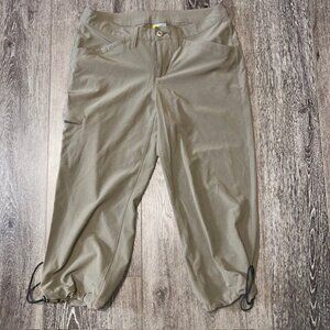 Eddie Bauer Womens Pants Capri Cargo Pockets Olive Green Hiking Outdoor Size 2